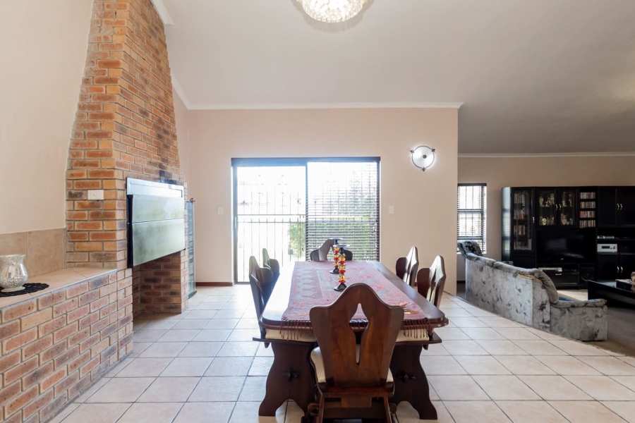 3 Bedroom Property for Sale in De Oude Spruit Western Cape